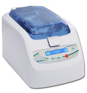 7.5 x 7.5 Size 230V Benchmark Scientific H4000-HS-E Hotplate and Magnetic Stirrer Chemical Resistant Surface 